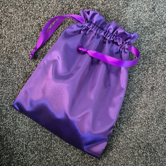 Silk Girl Deluxe Swag